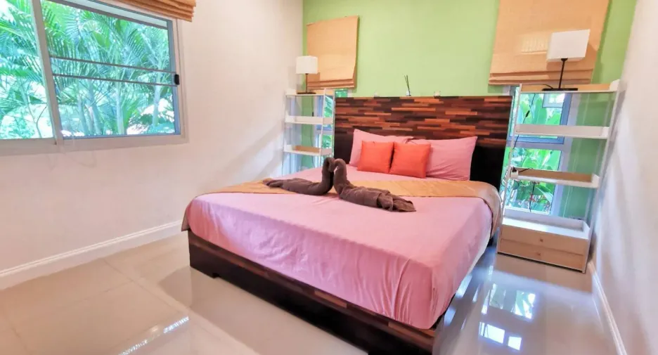 For rent 4 bedrooms villa in Pran Buri, Prachuap Khiri Khan