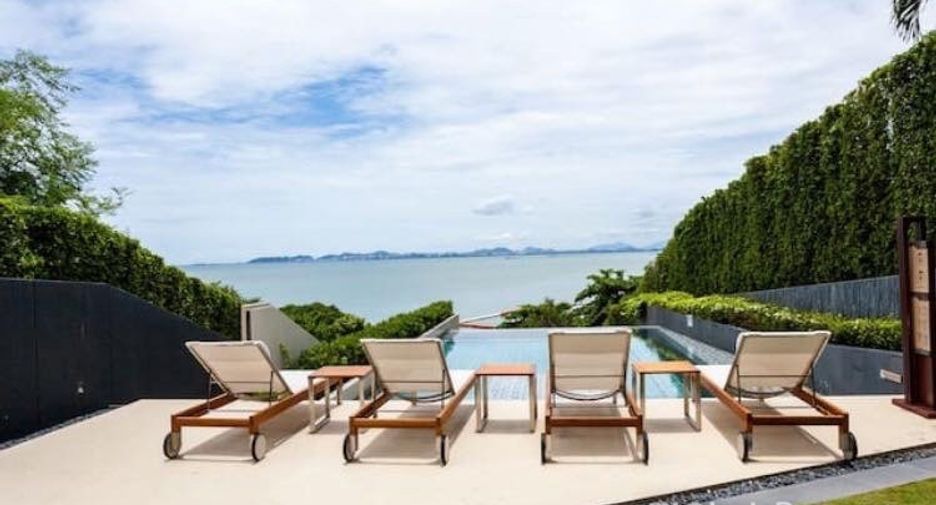 For sale 3 bedrooms condo in North Pattaya, Pattaya