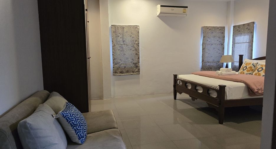 Villa en alquiler de 5 habitaciones en Mueang Phuket, Phuket