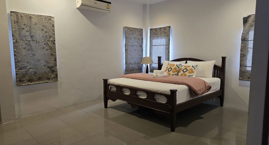 Villa en alquiler de 5 habitaciones en Mueang Phuket, Phuket