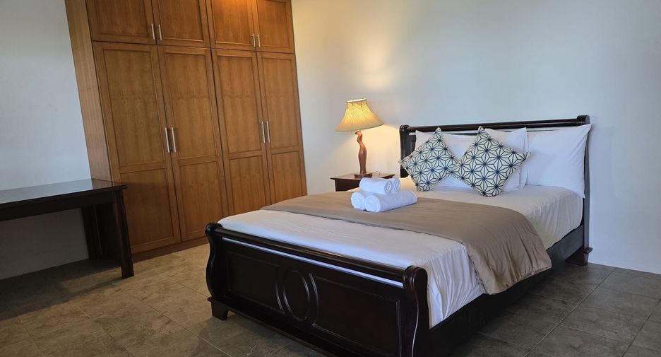 Villa en alquiler de 5 habitaciones en Mueang Phuket, Phuket