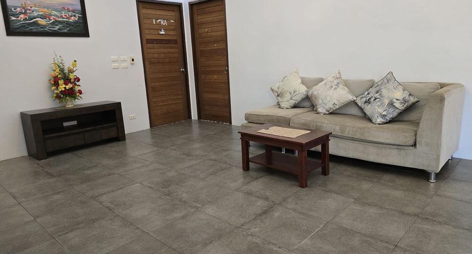 Villa en alquiler de 5 habitaciones en Mueang Phuket, Phuket