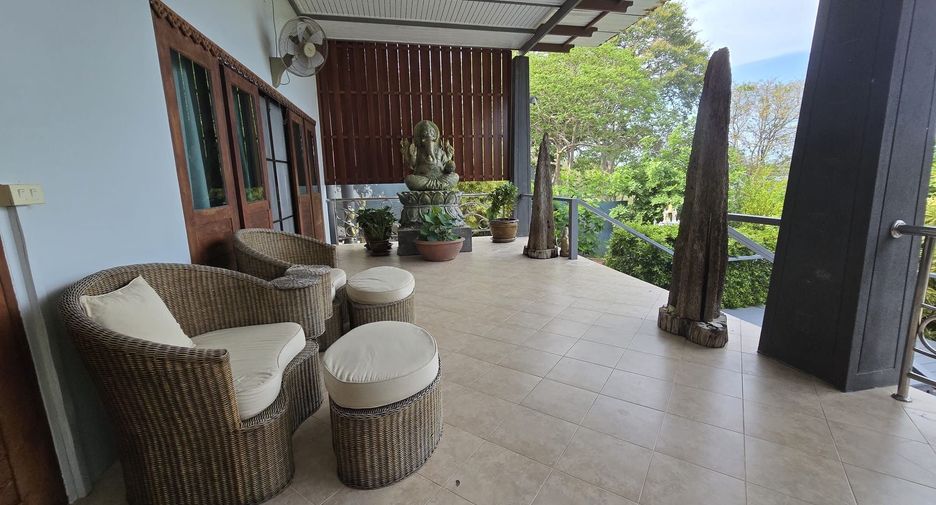 Villa en alquiler de 5 habitaciones en Mueang Phuket, Phuket