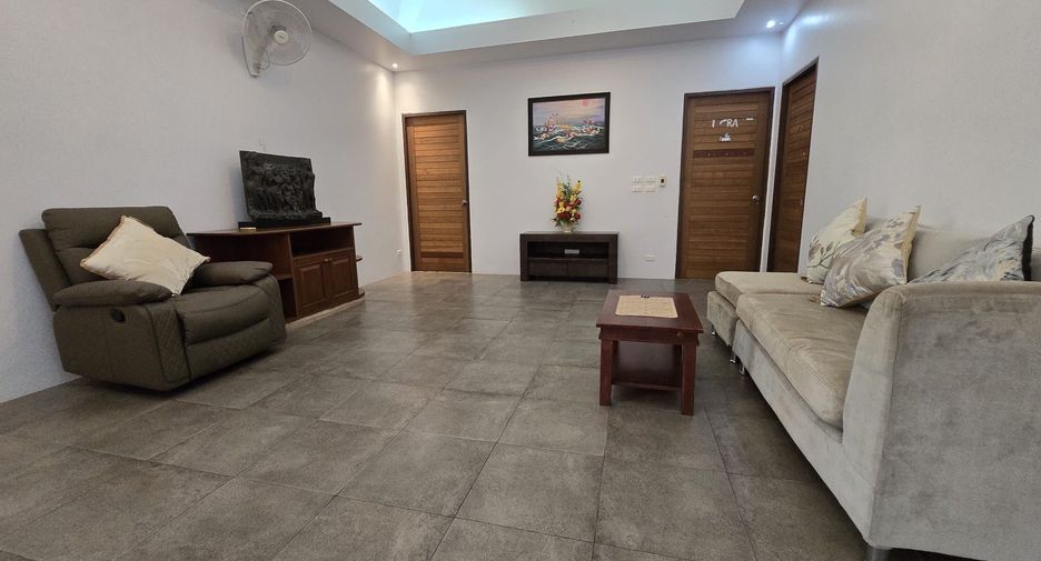 Villa en alquiler de 5 habitaciones en Mueang Phuket, Phuket