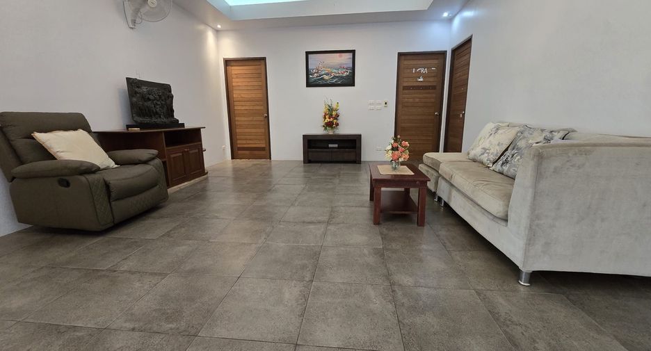 Villa en alquiler de 5 habitaciones en Mueang Phuket, Phuket