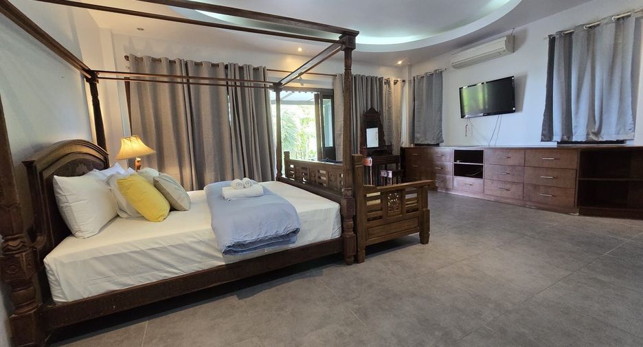 Villa en alquiler de 5 habitaciones en Mueang Phuket, Phuket