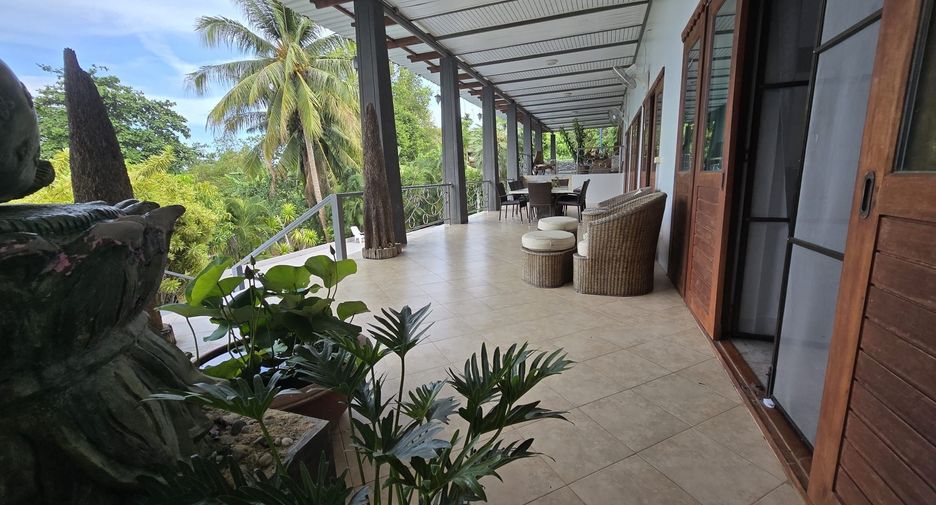 Villa en alquiler de 5 habitaciones en Mueang Phuket, Phuket