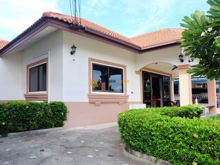 Haus zur Miete mit 2 Zimmer in Bang Lamung, Chonburi