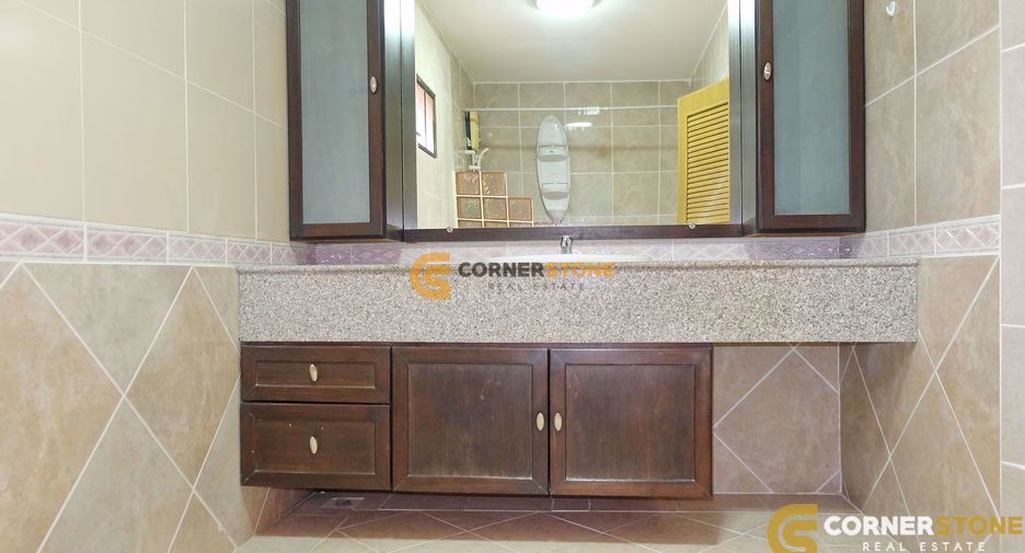 For rent 3 bedrooms house in North Pattaya, Pattaya