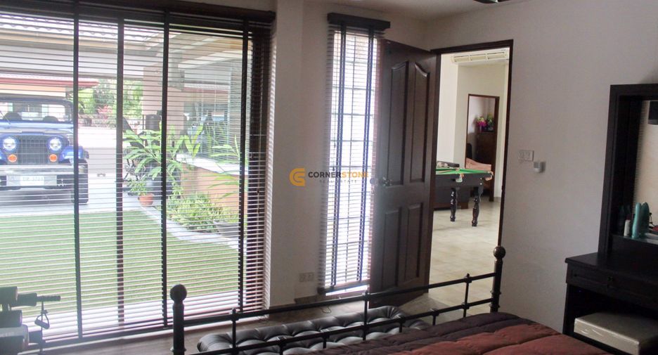 Casa en alquiler de 4 habitaciones en Bang Lamung, Chonburi