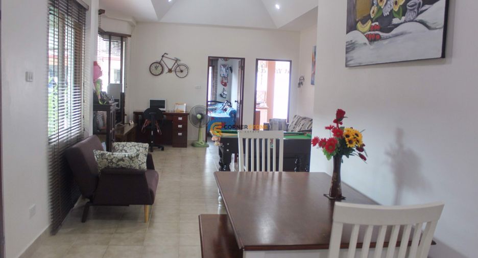 Casa en alquiler de 4 habitaciones en Bang Lamung, Chonburi
