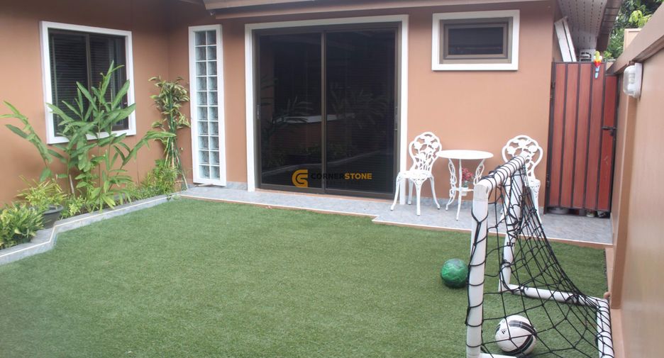 Casa en alquiler de 4 habitaciones en Bang Lamung, Chonburi
