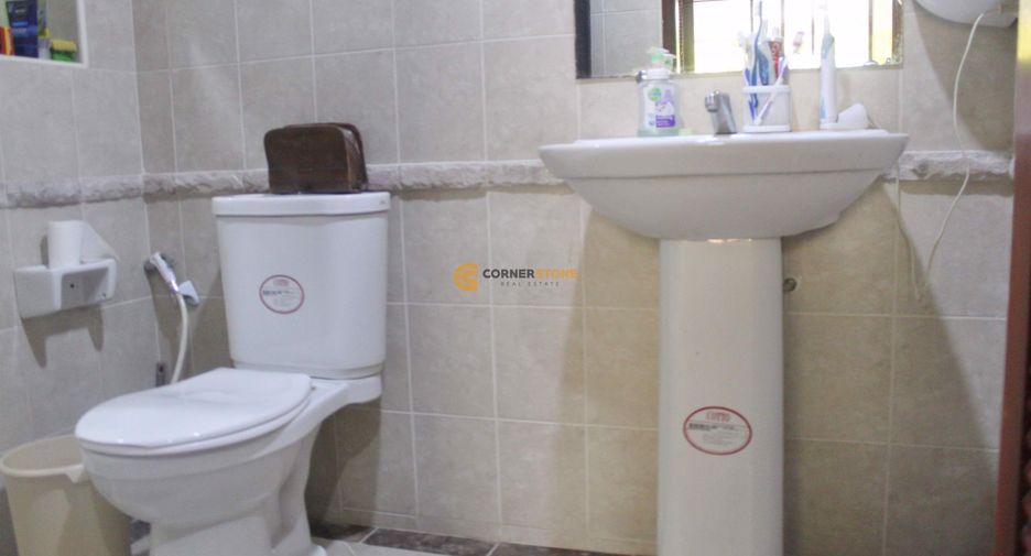 Casa en alquiler de 4 habitaciones en Bang Lamung, Chonburi