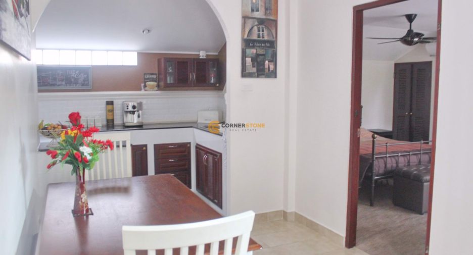 Casa en alquiler de 4 habitaciones en Bang Lamung, Chonburi