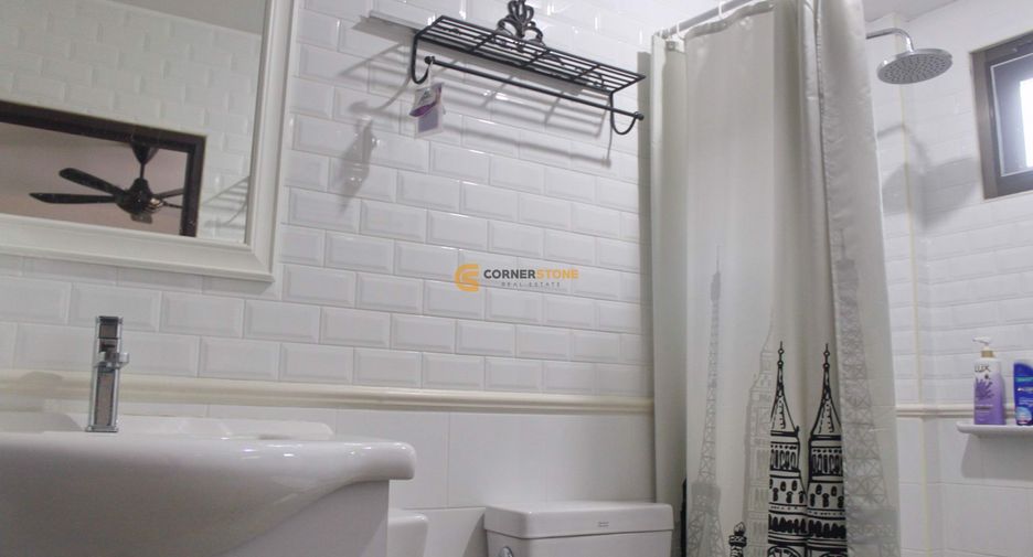 Casa en alquiler de 4 habitaciones en Bang Lamung, Chonburi