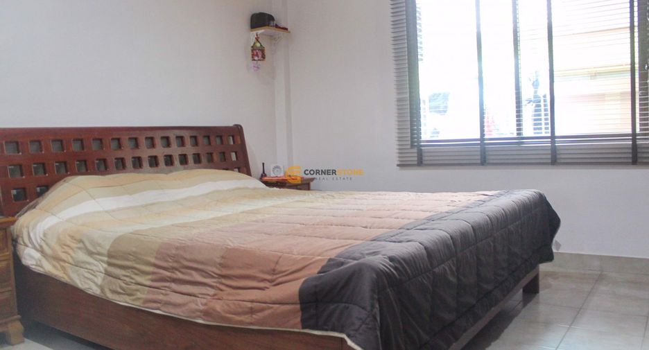 Casa en alquiler de 4 habitaciones en Bang Lamung, Chonburi
