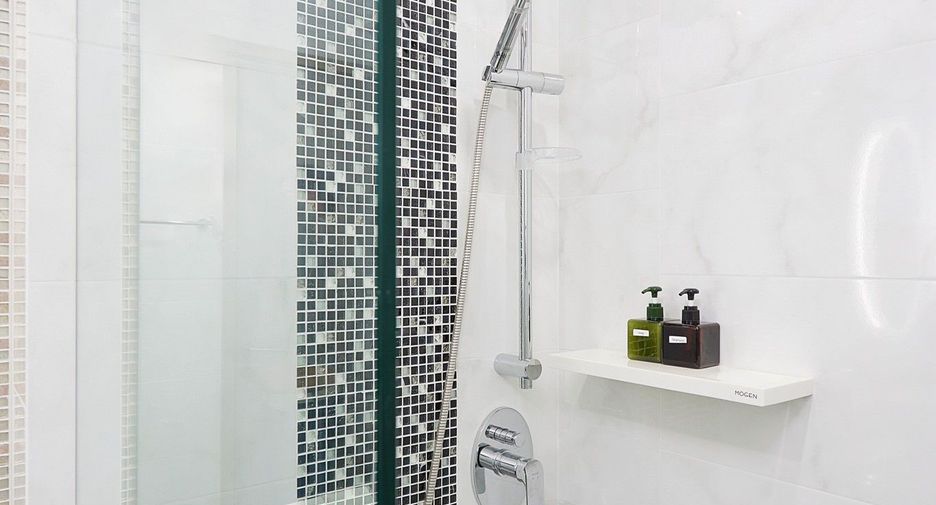 For sale 2 bedrooms condo in Watthana, Bangkok