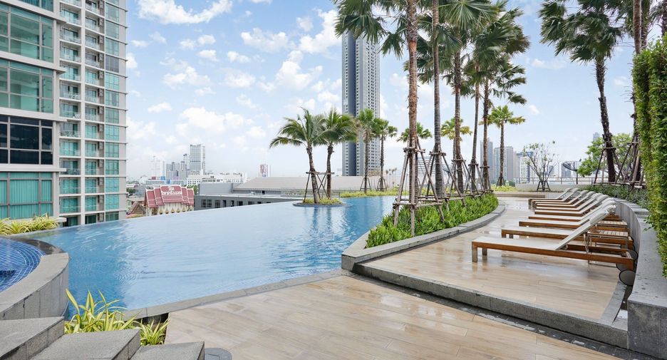For sale 2 bedrooms condo in Watthana, Bangkok