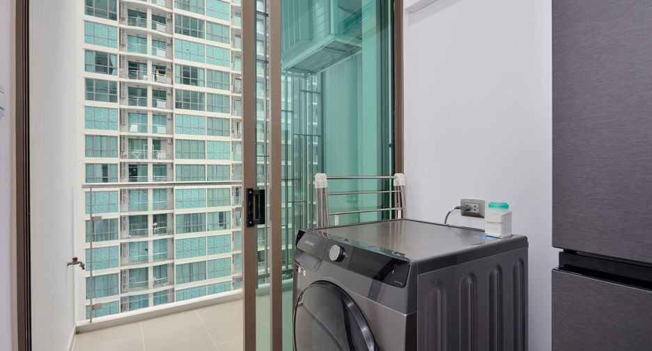 For sale 2 bedrooms condo in Watthana, Bangkok