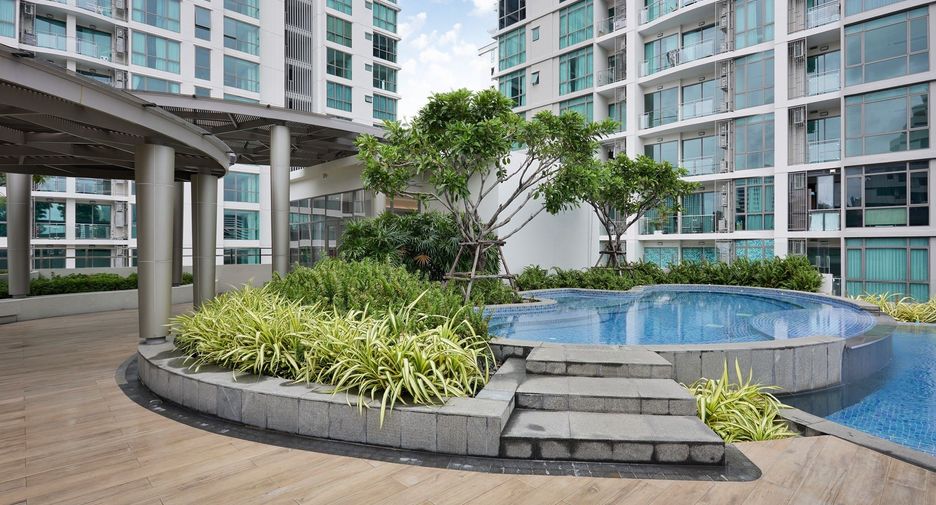 For sale 2 bedrooms condo in Watthana, Bangkok