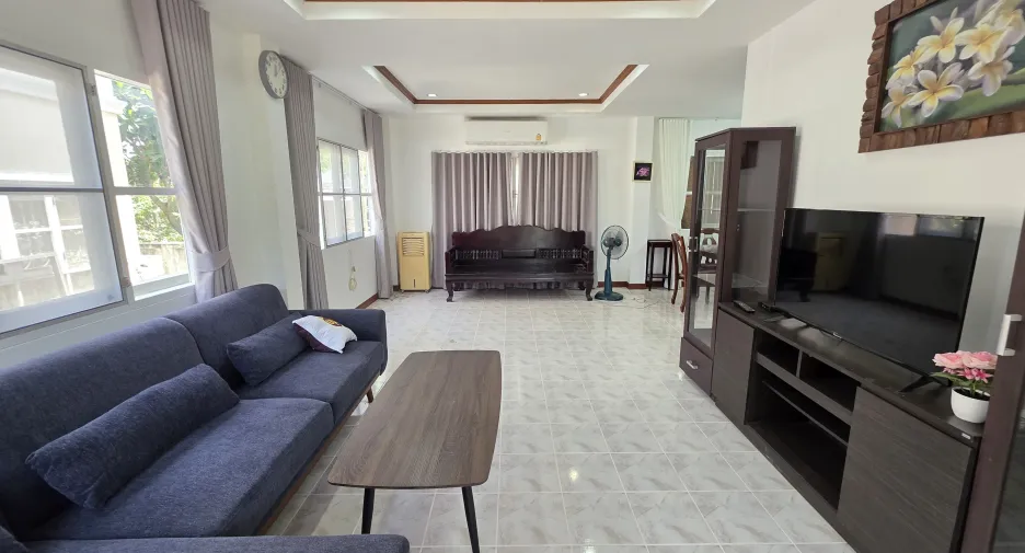 À louer 3 chambres maison à Ban Chang, Rayong