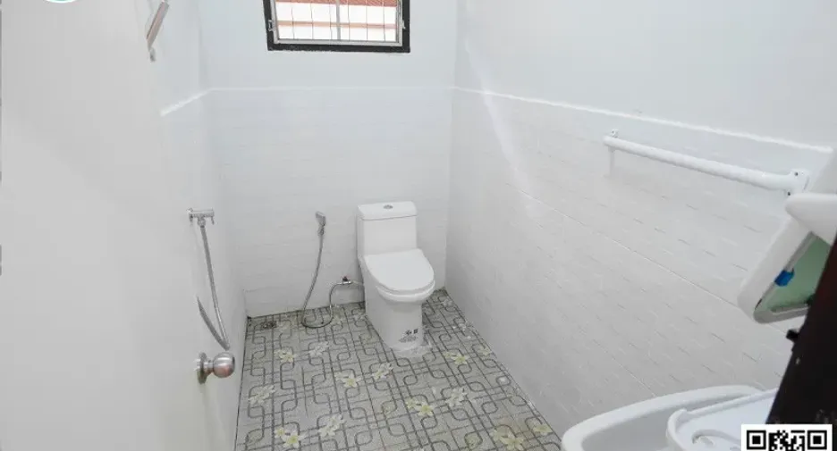 For sale 3 bedrooms house in Mueang Uttaradit, Uttaradit