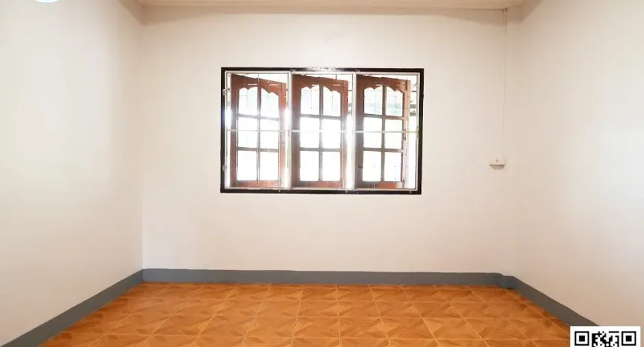 For sale 3 bedrooms house in Mueang Uttaradit, Uttaradit