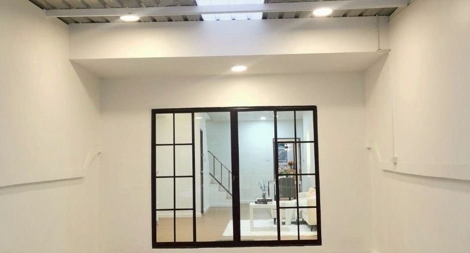 For sale 2 bedrooms townhouse in Sai Mai, Bangkok