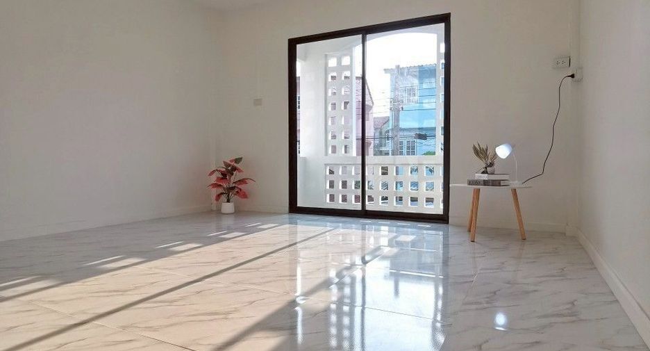For sale 2 bedrooms townhouse in Sai Mai, Bangkok