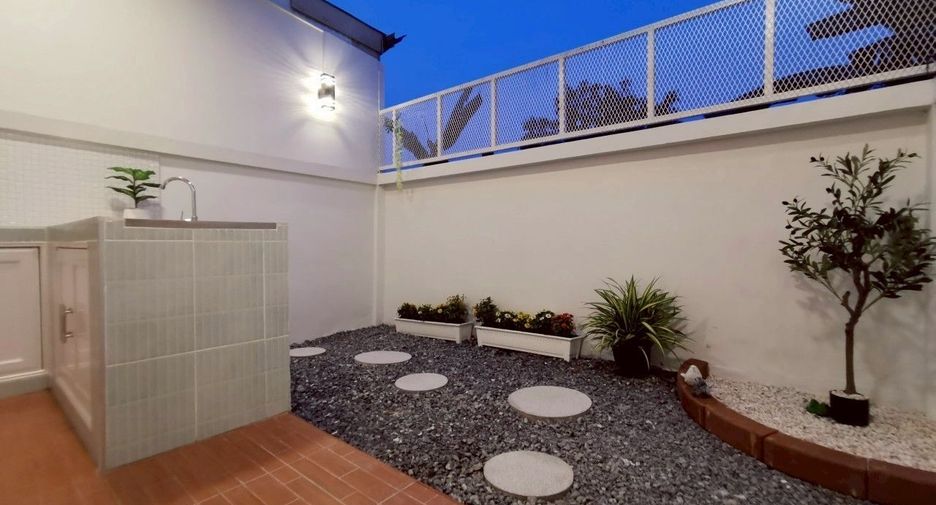 For sale 2 bedrooms townhouse in Sai Mai, Bangkok