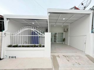 For sale 2 bedrooms townhouse in Bang Lamung, Chonburi