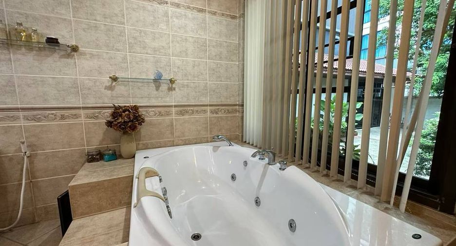 For rent 3 bedrooms house in South Pattaya, Pattaya