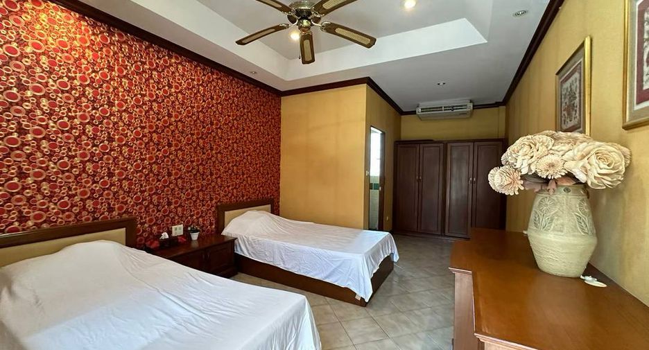 For rent 3 bedrooms house in South Pattaya, Pattaya