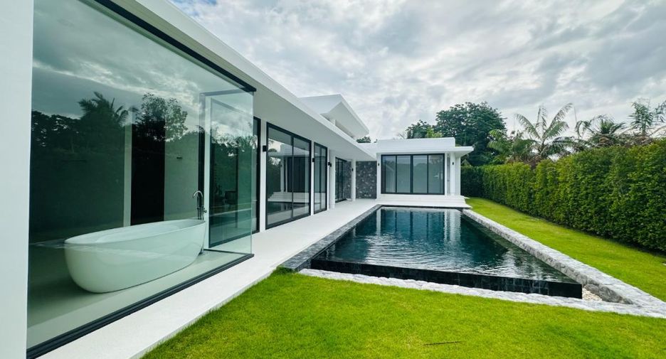 For sale 3 bedrooms villa in Sattahip, Chonburi