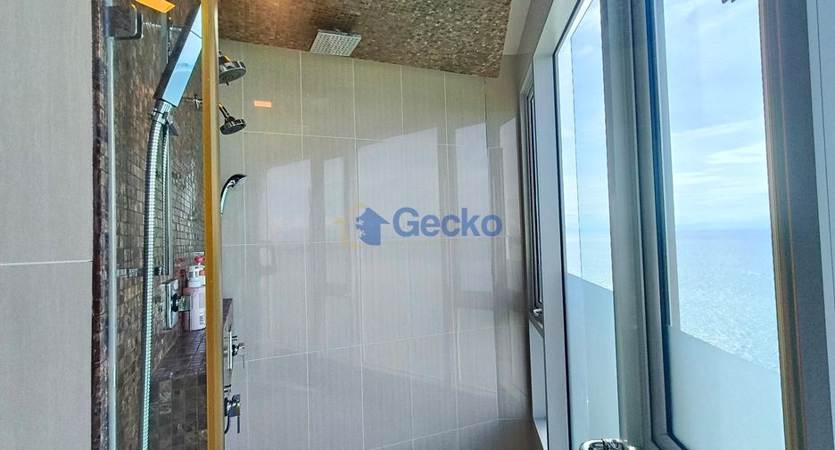 For rent 2 bedrooms condo in North Pattaya, Pattaya