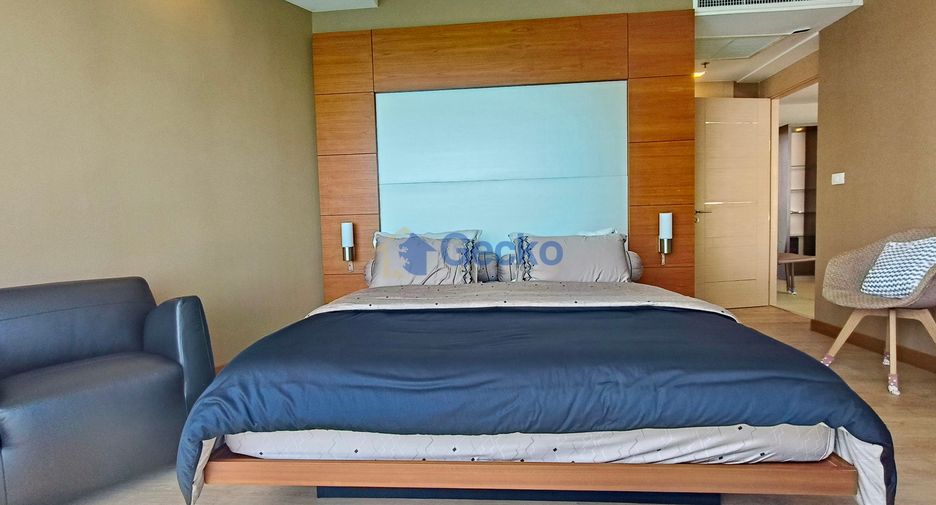 For rent 2 bedrooms condo in North Pattaya, Pattaya