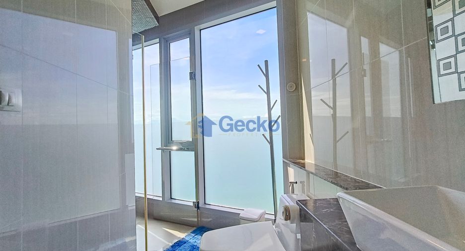 For rent 2 bedrooms condo in North Pattaya, Pattaya