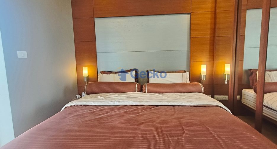 For rent 2 bedrooms condo in North Pattaya, Pattaya