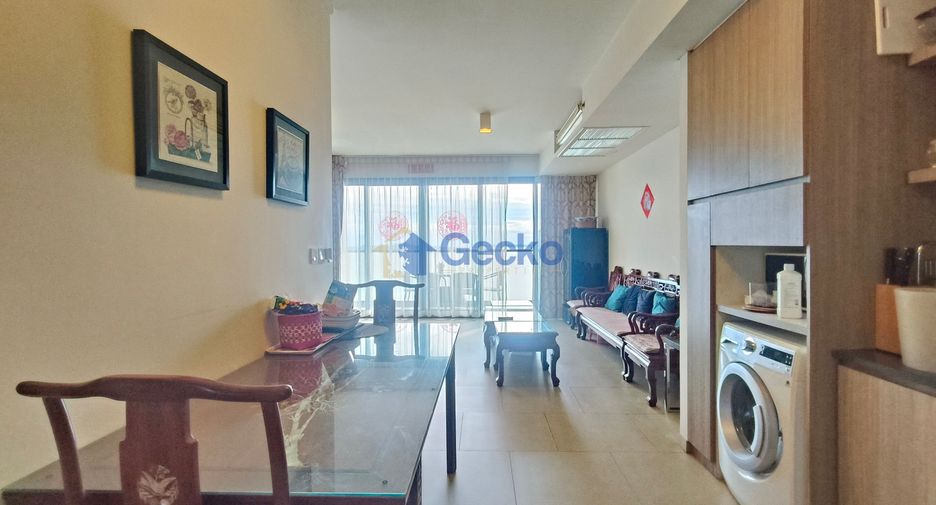 For rent 2 bedrooms condo in North Pattaya, Pattaya