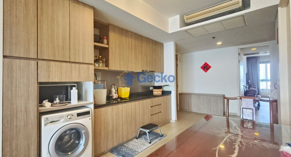 For rent 2 bedrooms condo in North Pattaya, Pattaya