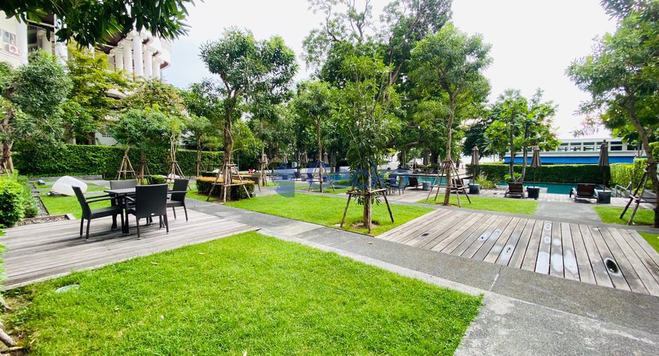 For rent 2 bedrooms condo in North Pattaya, Pattaya