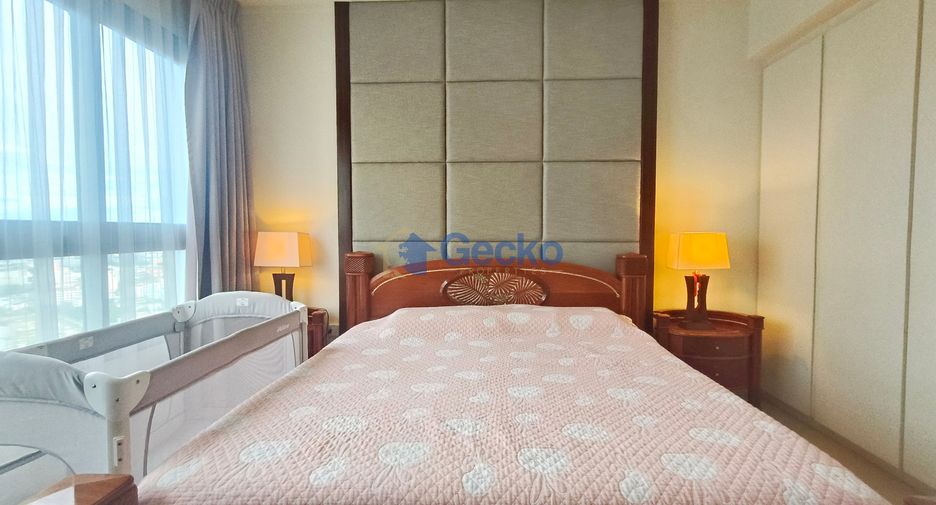 For rent 2 bedrooms condo in North Pattaya, Pattaya