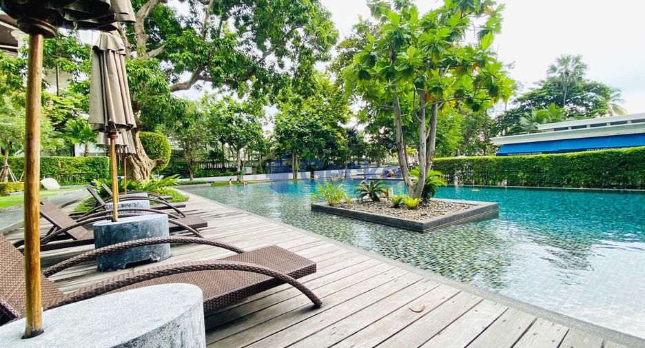 For rent 2 bedrooms condo in North Pattaya, Pattaya