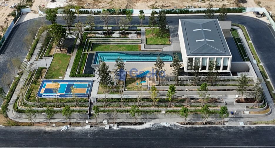 For rent 4 bedrooms house in East Pattaya, Pattaya