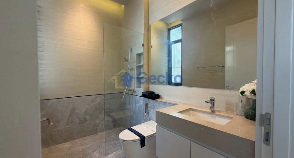 For rent 4 bedrooms house in East Pattaya, Pattaya