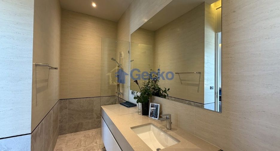 For rent 4 bedrooms house in East Pattaya, Pattaya