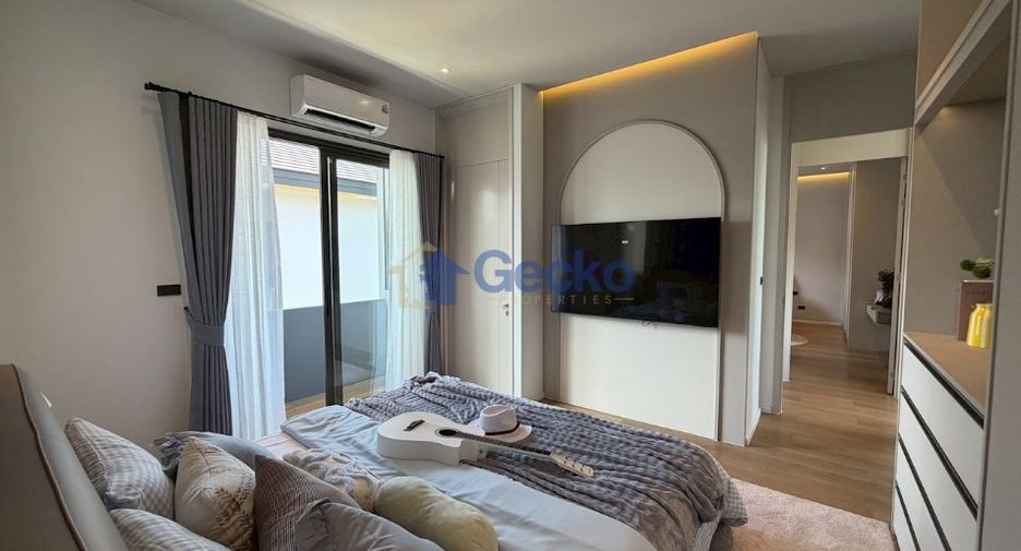 For rent 4 bedrooms house in East Pattaya, Pattaya