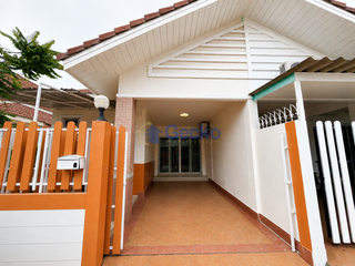 Haus zur Miete mit 2 Zimmer in Bang Lamung, Chonburi
