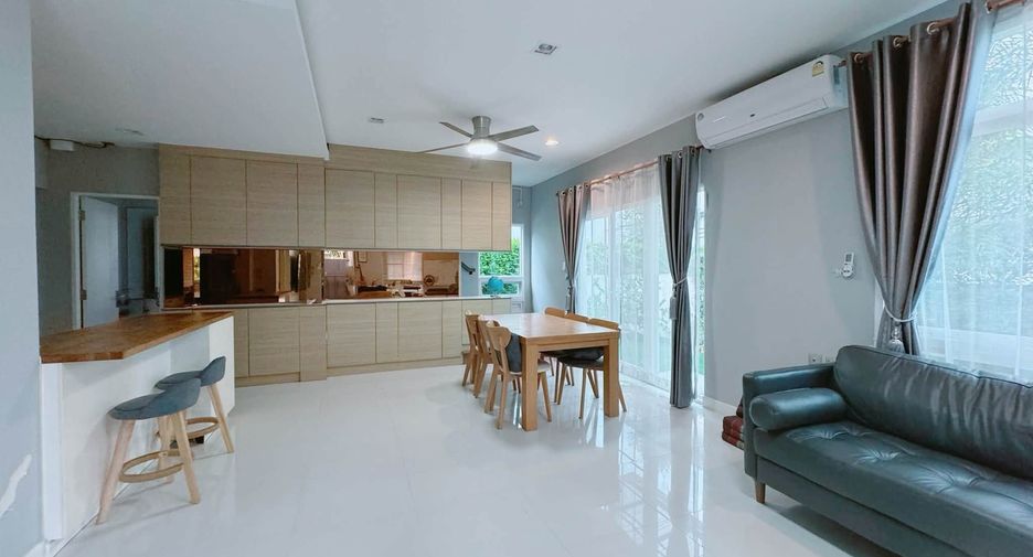 For sale 4 bedrooms house in Bang Phli, Samut Prakan