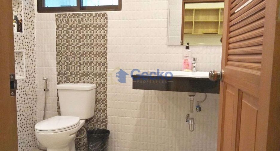 For rent 3 bedrooms house in East Pattaya, Pattaya